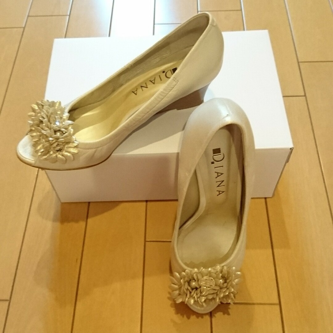 DIANA(ダイアナ)の美品❇️オープントゥパンプス 23cm【DIANA】 レディースの靴/シューズ(ハイヒール/パンプス)の商品写真