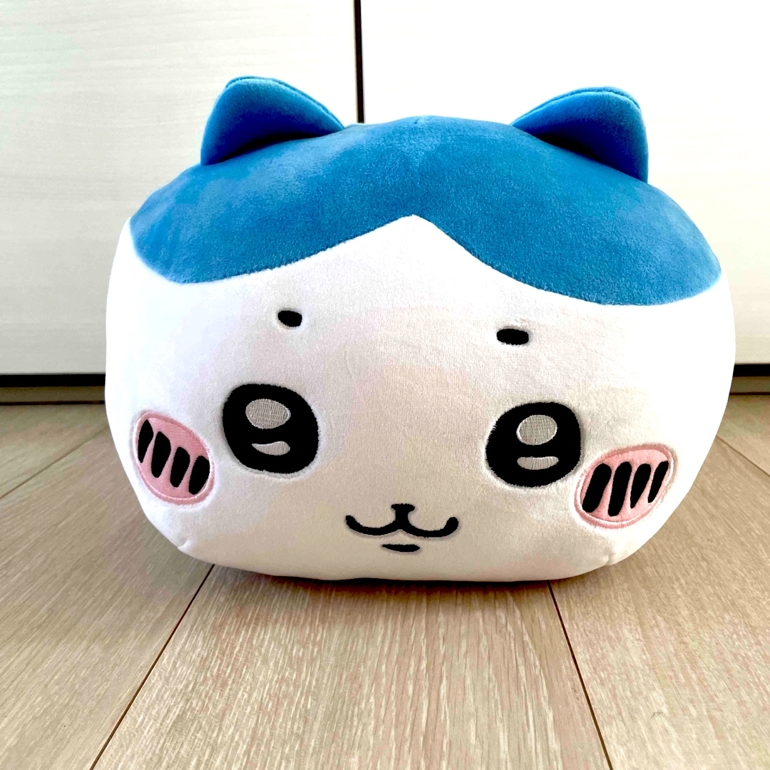 ちいかわ だららん BIG ぬいぐるみ ハチワレ ちいかわ だららんBIGぬいぐるみ ハチワレ