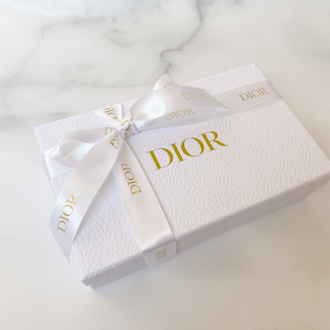 Christian Dior(クリスチャンディオール)のDIOR ギフトボックス　星付きショッパー インテリア/住まい/日用品のオフィス用品(ラッピング/包装)の商品写真