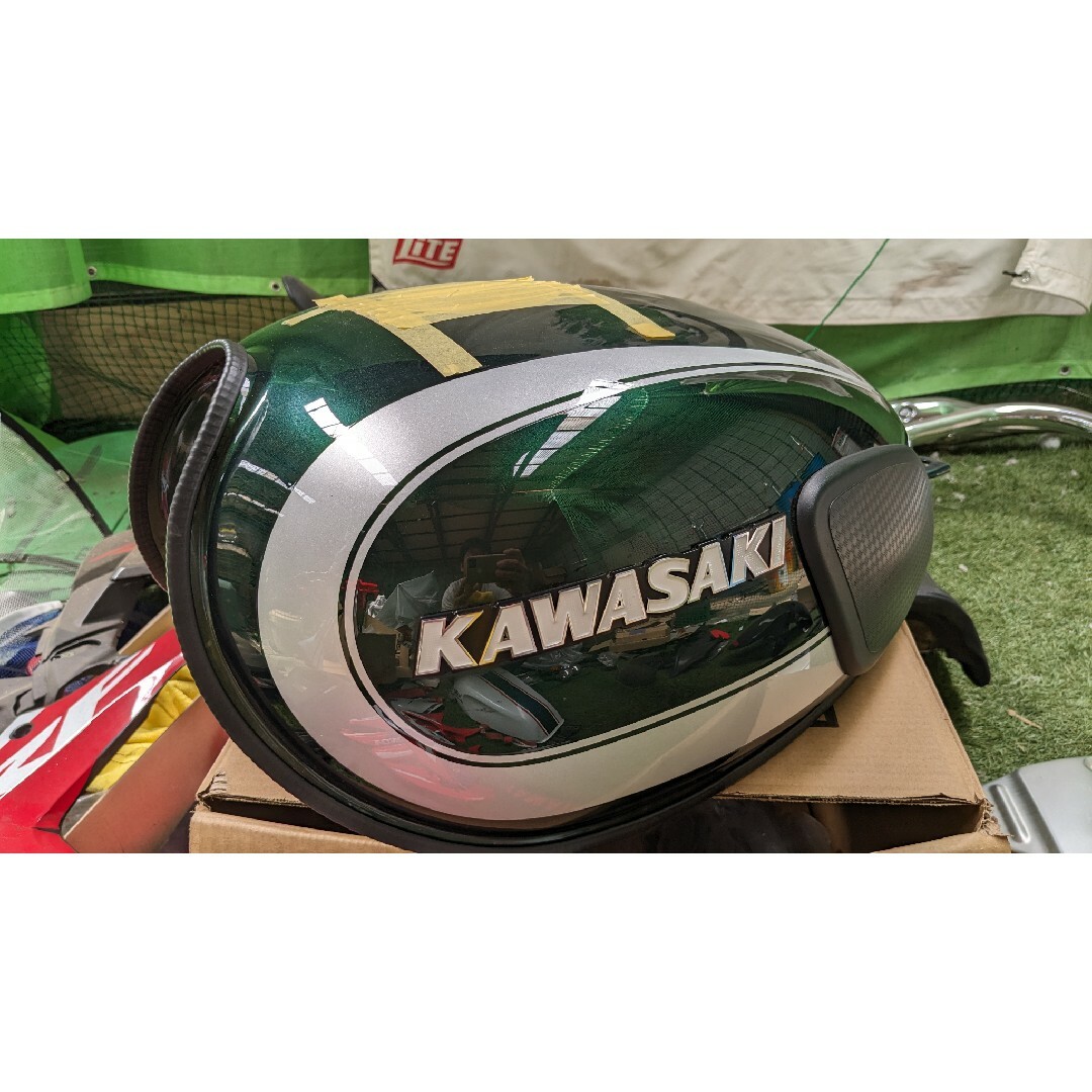 kawasaki カワサキ w800 燃料タンク サイドカバー 美品 外装セット | フリマアプリ ラクマ