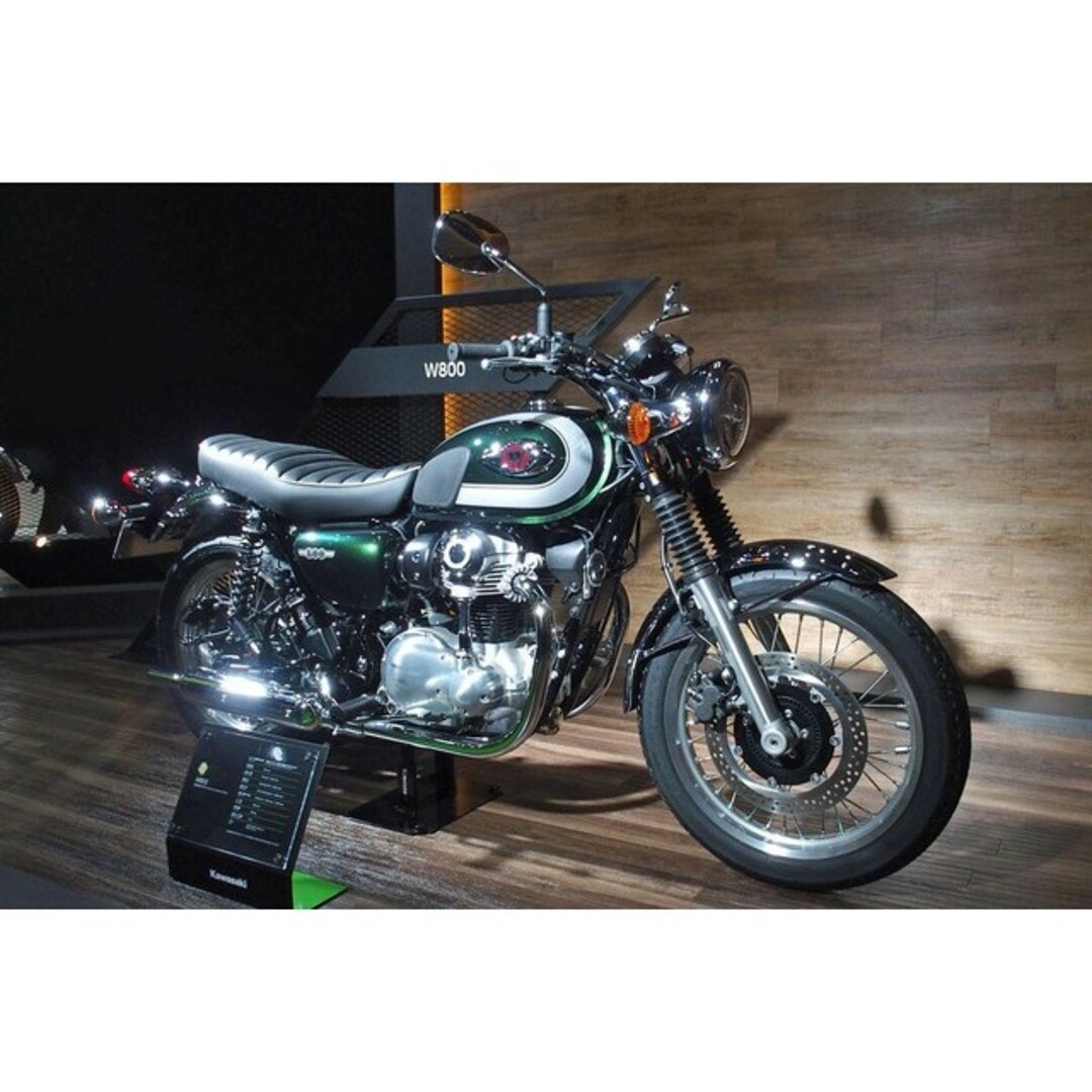KAWASAKI W800 純正ガソリンタンクセット カワサキ オートバイ KAWASAKI W800 純正ガソリンタンクセット カワサキ オートバイ