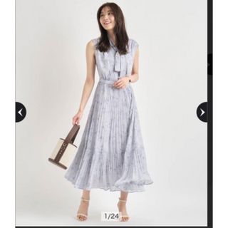 ジャスグリッティー(JUSGLITTY)の新品❤︎ジャスグリッティー❤︎ ボウタイプリーツワンピース(ロングワンピース/マキシワンピース)