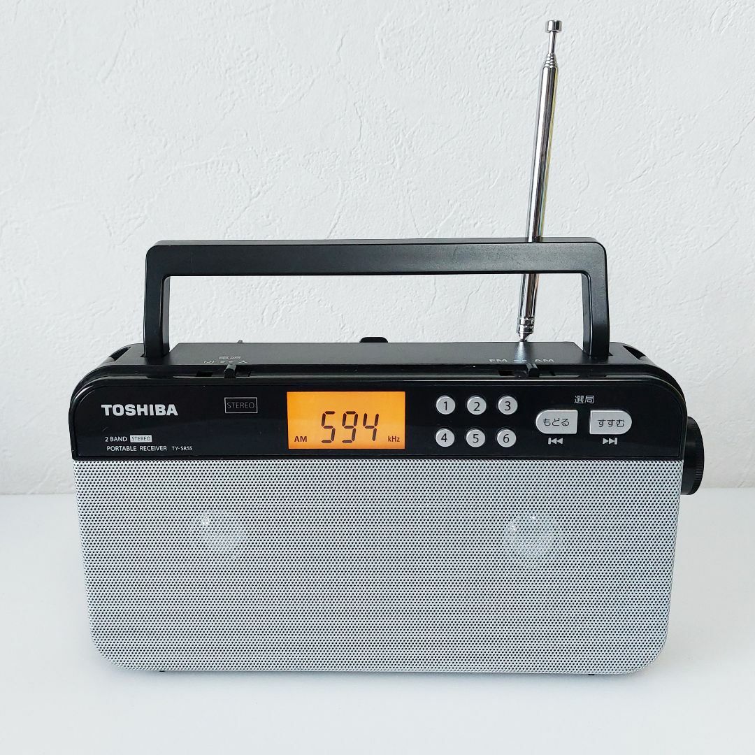 東芝(トウシバ)のTOSHIBA ラジオ TY-SR55 2020年製 AM FM  東芝 ラジオ スマホ/家電/カメラのオーディオ機器(ラジオ)の商品写真