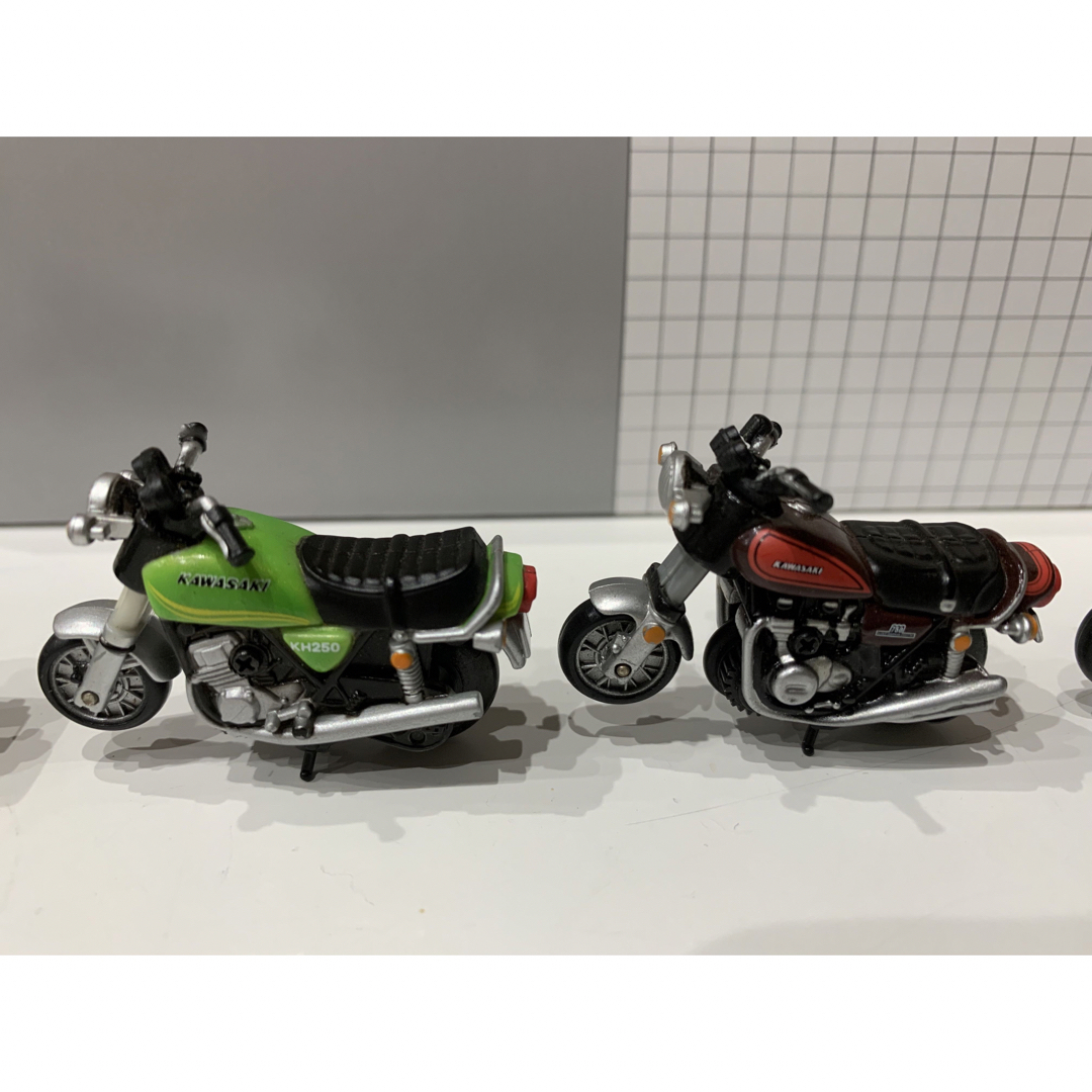 おもちゃ　バイク　旧車　ガチャガチャ　10台セット　 エンタメ/ホビーのおもちゃ/ぬいぐるみ(ミニカー)の商品写真