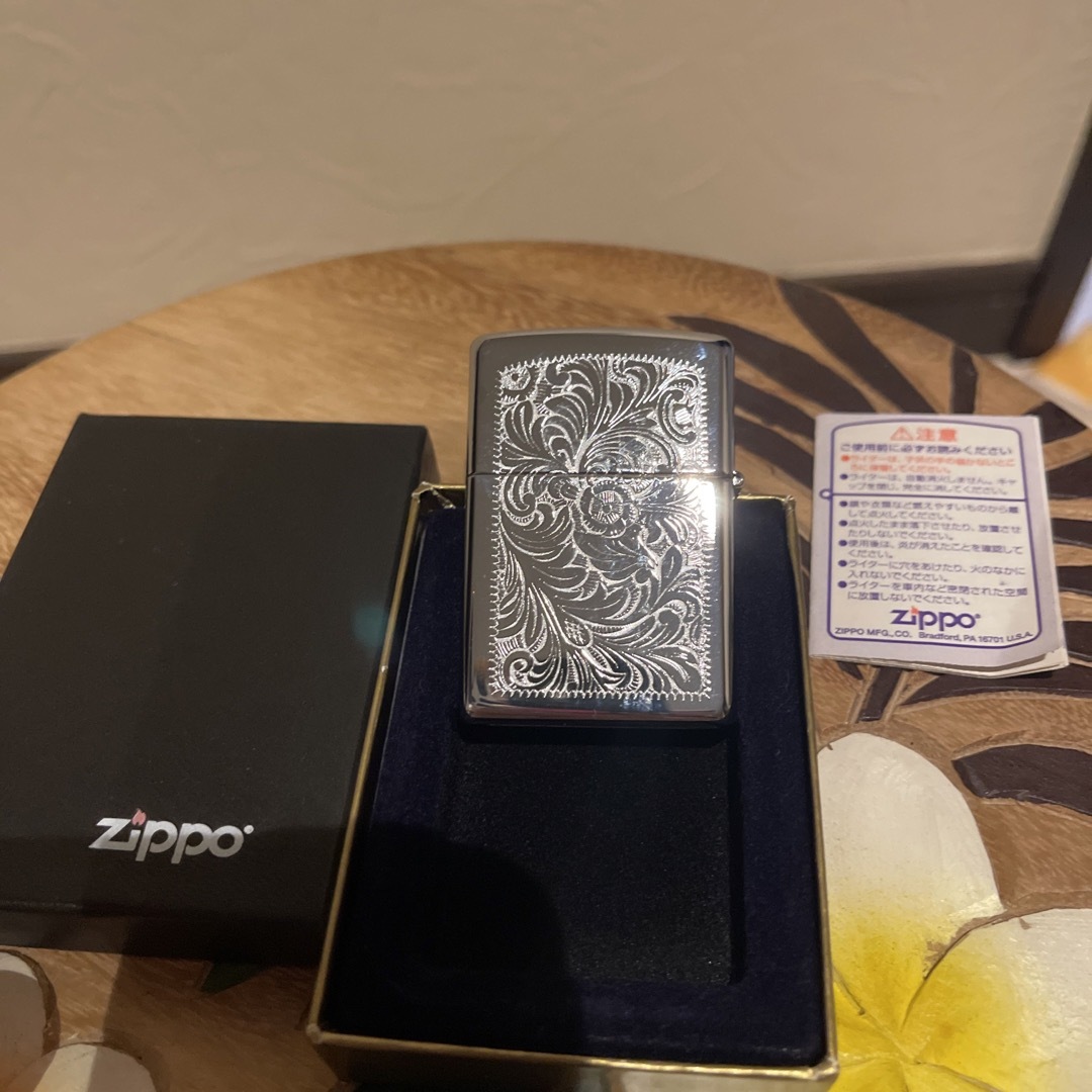 新品　未使用　ジッポ-　唐草未ZIPPOビンテージ