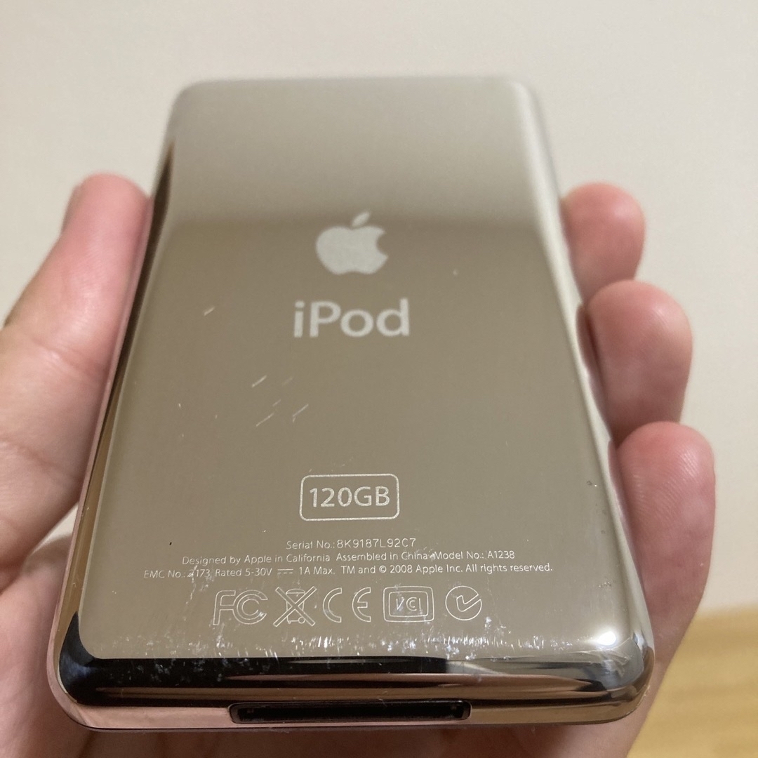 iPod(アイポッド)のiPod classic 120GB スマホ/家電/カメラのオーディオ機器(ポータブルプレーヤー)の商品写真