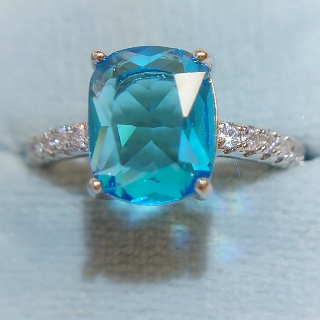1520 高級 sona ダイヤモンド ブルー 長方形 パヴェ レディースのアクセサリー(リング(指輪))の商品写真