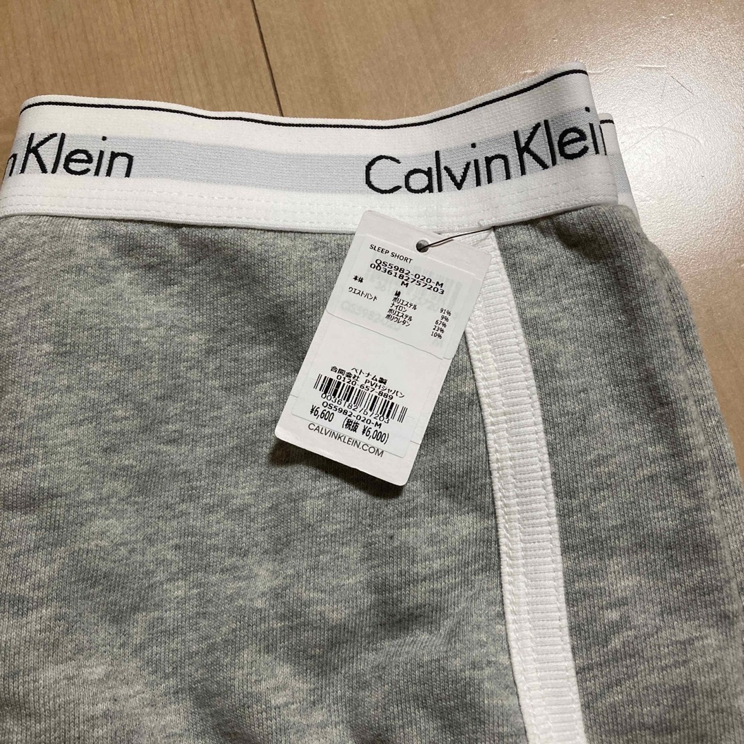 Calvin Klein(カルバンクライン)のカルバンクライン　CK  ショーパン　ショートパンツ　新品未使用タグ付き　 レディースのパンツ(ショートパンツ)の商品写真