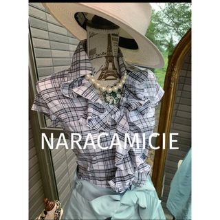 ナラカミーチェ(NARACAMICIE)の綺麗なお姉さんのナラカミーチェ華やかなフリルブラウス(シャツ/ブラウス(半袖/袖なし))