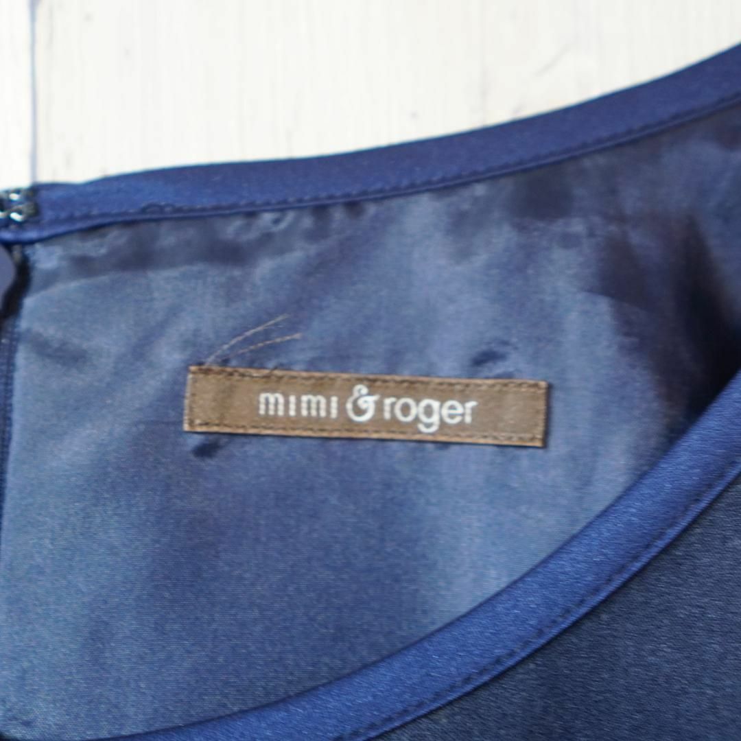 mimi&roger(ミミアンドロジャー)のmimi&roger 花柄サテン膝丈ワンピース ネイビーF レディースのワンピース(ひざ丈ワンピース)の商品写真