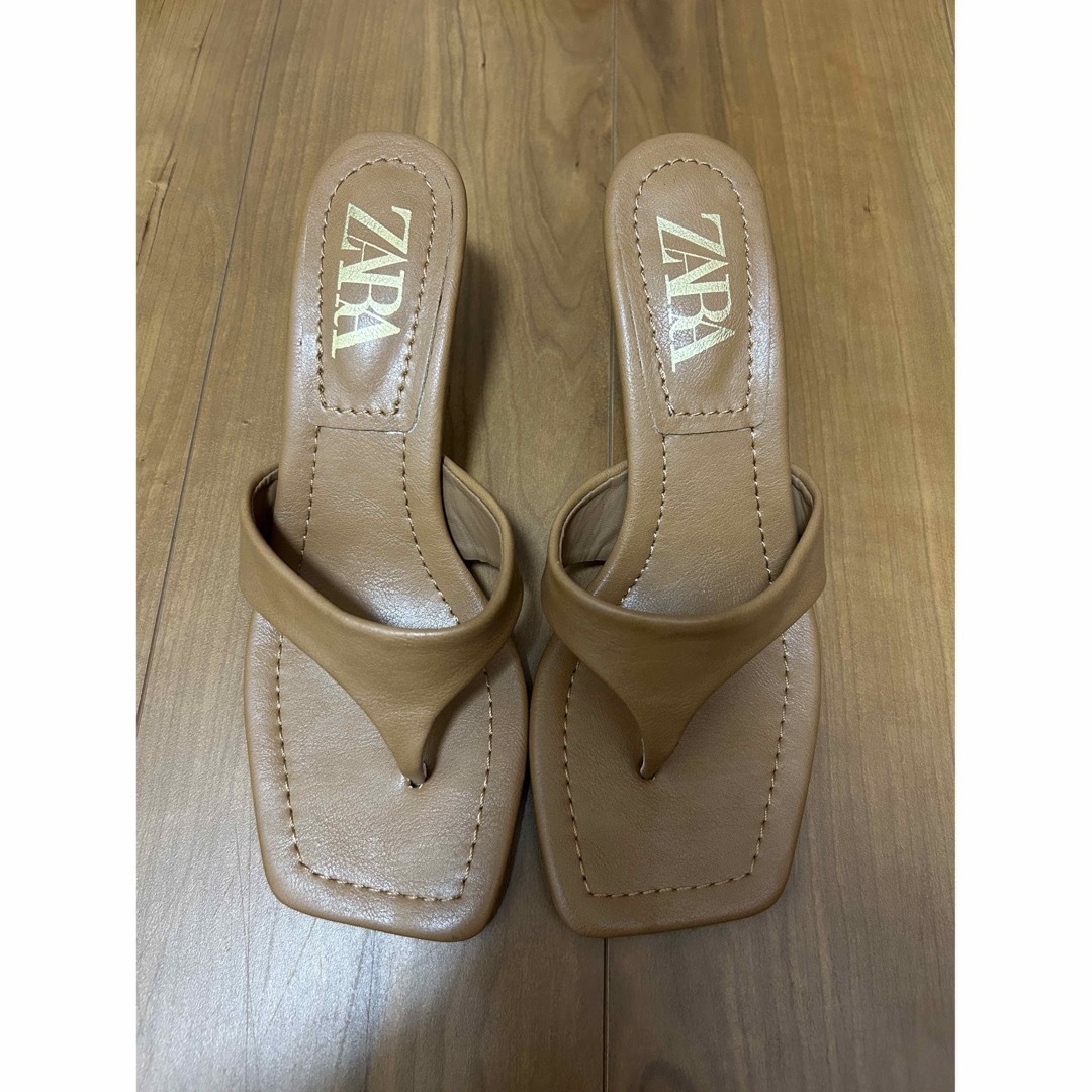 ZARA♡トングサンダル レディースの靴/シューズ(サンダル)の商品写真