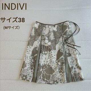 インディヴィ(INDIVI)のINDIVI スカート　38サイズ(ひざ丈スカート)
