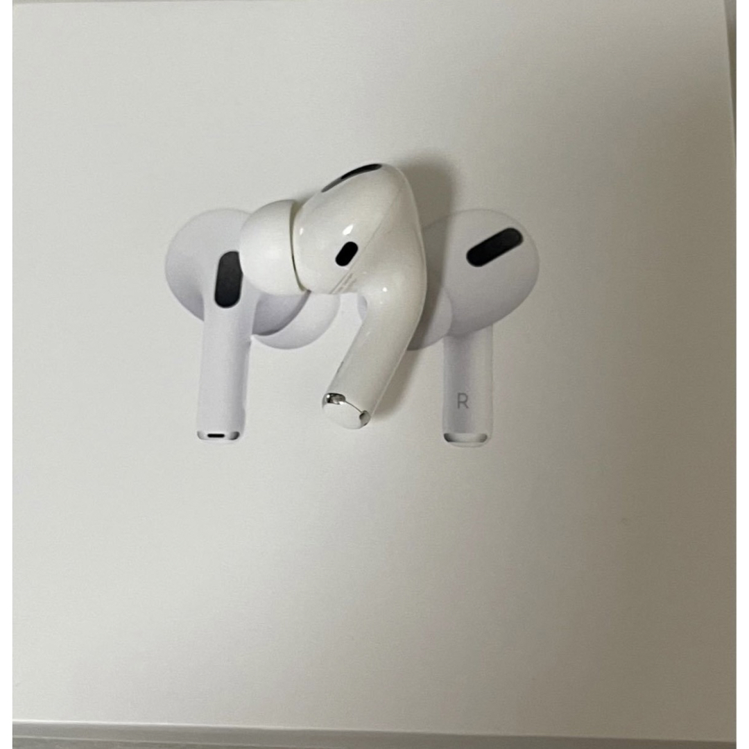 AirPods Pro イヤフォン　右耳のみ Apple