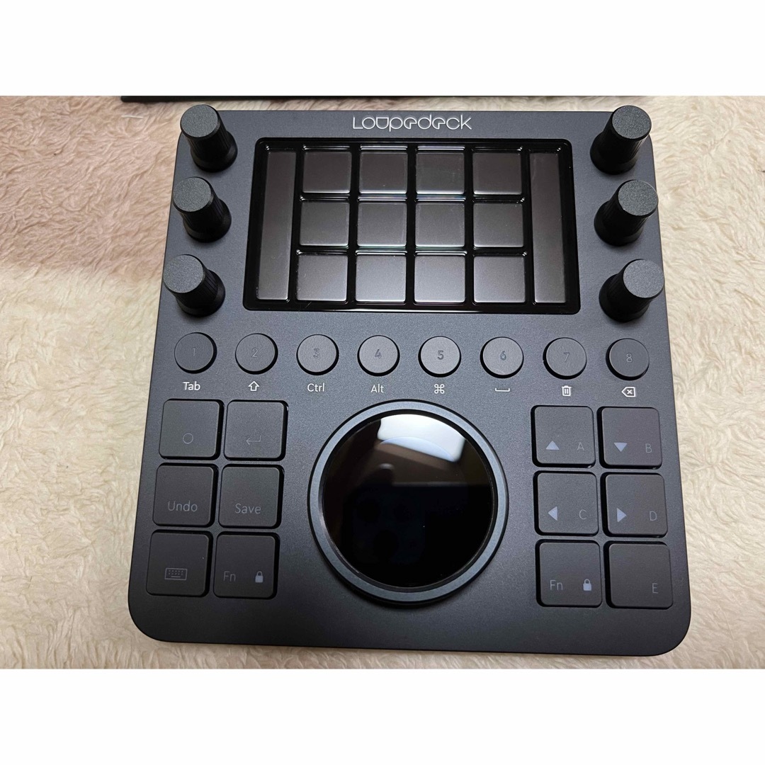 Loupedeck Creative Tool(CT) 写真、ビデオ、音楽、デザイン、ライブ配信のカスタム編集コントローラ カスタマイズ可能なボタ - 1