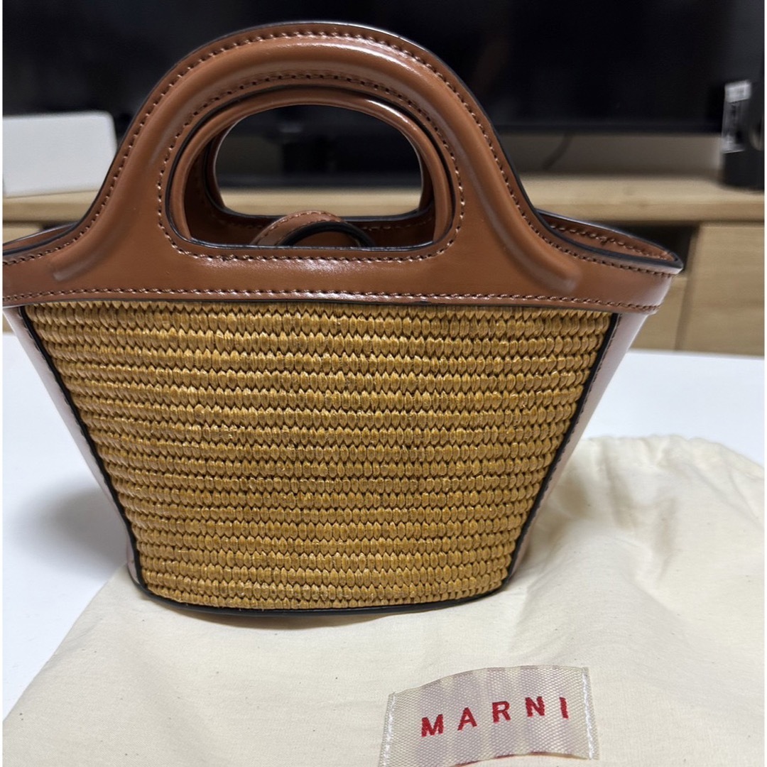 MARNI marniマルニ☆ ショルダー付き ラフィアカゴバックハンドバック-