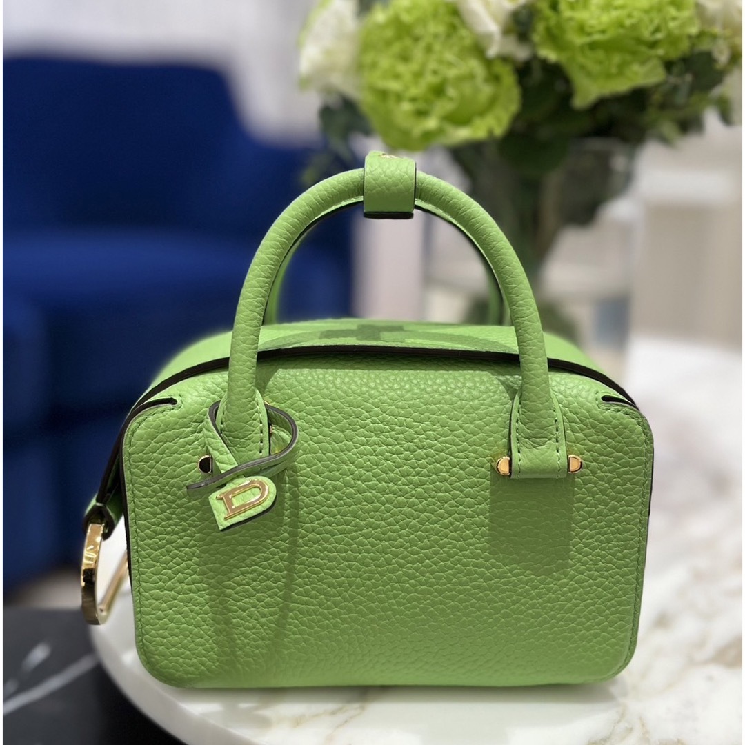 DELVAUX クールボックス ナノ ショルダーバッグ