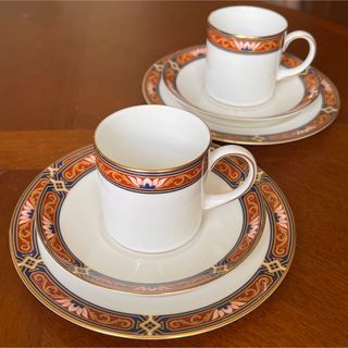 ウェッジウッド(WEDGWOOD)の【黒壺美品】ウェッジウッド★チッペンデール★トリオ　ペア(食器)