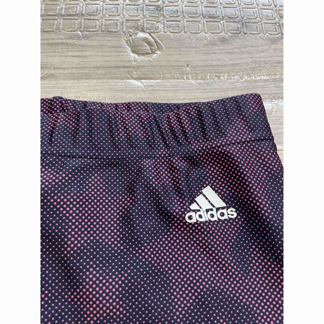 adidas(アディダス)の新品未使用　アディダス　adidas スパッツ レディースのレッグウェア(レギンス/スパッツ)の商品写真