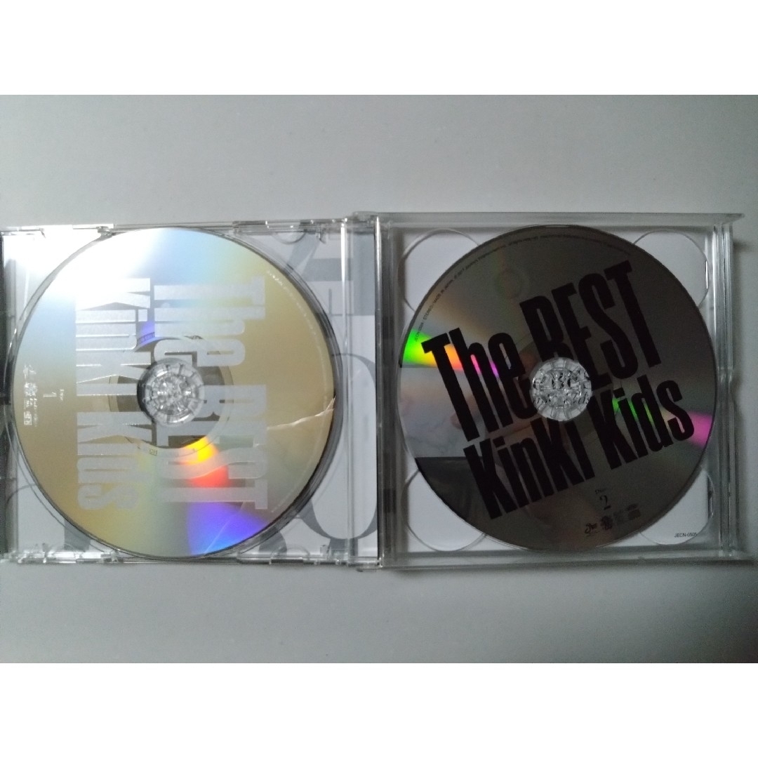 KinKi Kids(キンキキッズ)の【通常盤】The BEST/KinKi Kids エンタメ/ホビーのCD(ポップス/ロック(邦楽))の商品写真