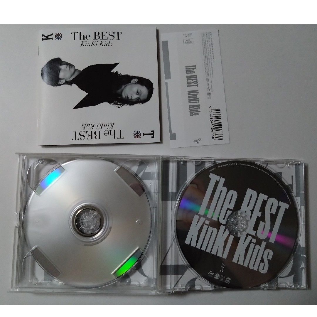 KinKi Kids(キンキキッズ)の【通常盤】The BEST/KinKi Kids エンタメ/ホビーのCD(ポップス/ロック(邦楽))の商品写真