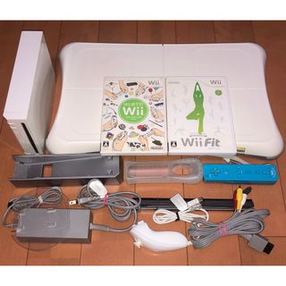 ウィー(Wii)のWii本体セット Wii Fitソフト バランスボードセット　①(家庭用ゲーム機本体)