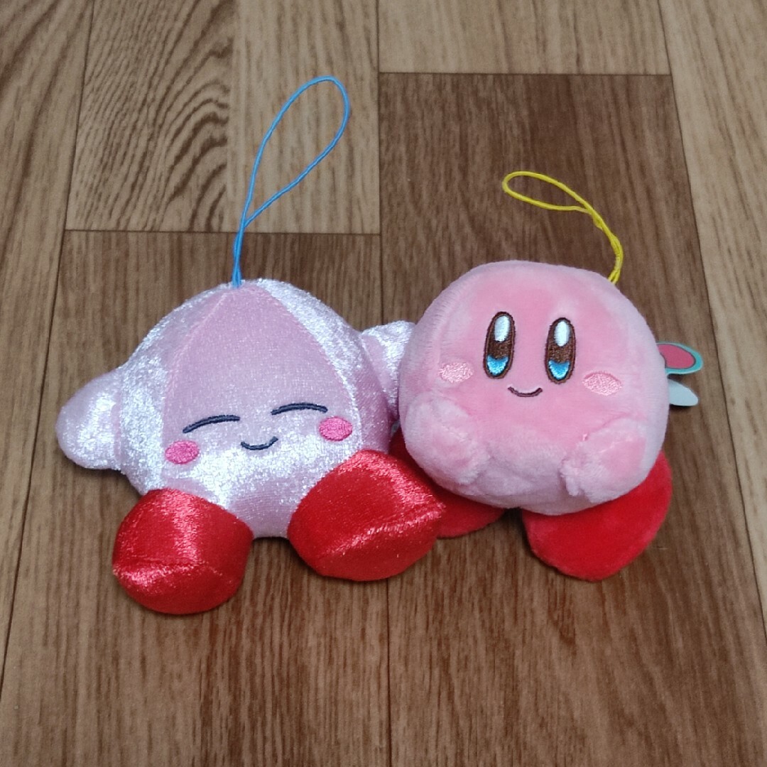 *星のカービィ*マスコット ぬいぐるみ 2つセット エンタメ/ホビーのおもちゃ/ぬいぐるみ(キャラクターグッズ)の商品写真