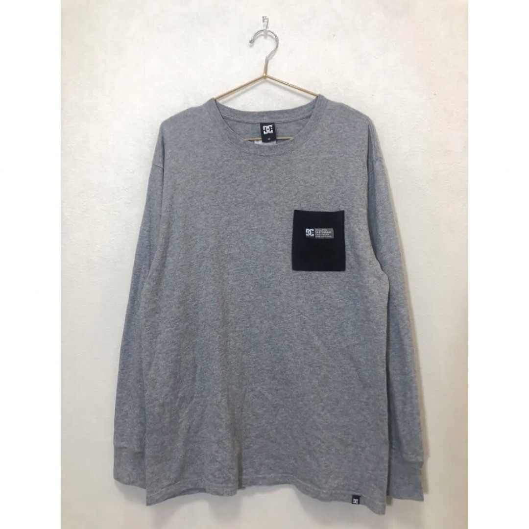 DC SHOES(ディーシーシューズ)のDC ロゴポケット付　ロンT グレー　MENSM メンズのトップス(Tシャツ/カットソー(七分/長袖))の商品写真