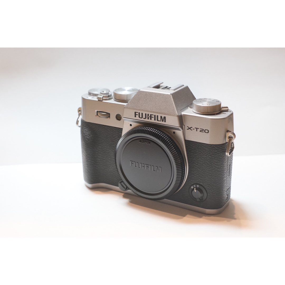 FUJIFILM ミラーレス一眼 X-T20 ボディ ブラック X-T20-B