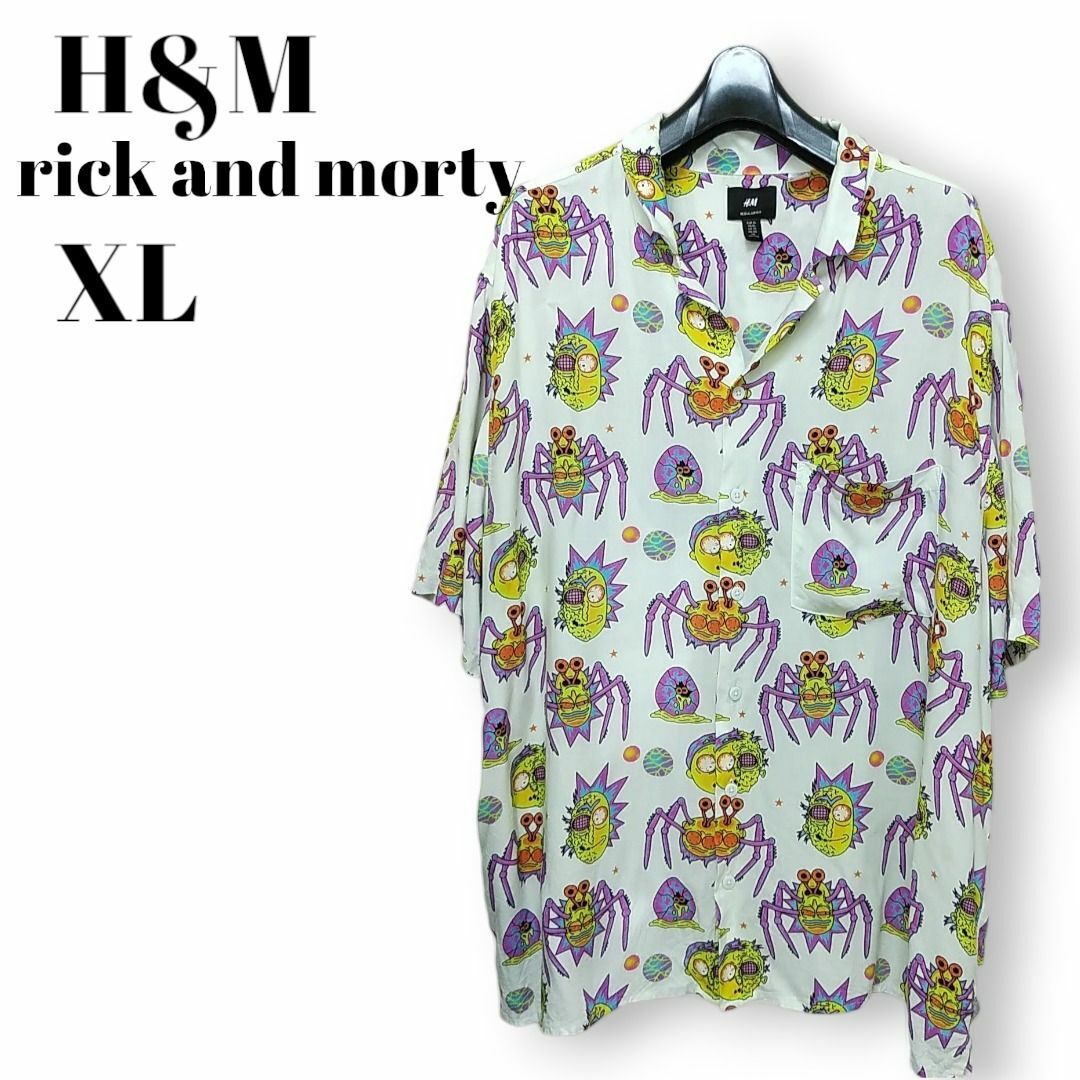 H&M(エイチアンドエム)のXL　H&M　rick and morty　アロハシャツ　リックアンドモーティ メンズのトップス(シャツ)の商品写真