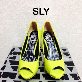 スライ(SLY)のSLY☆ネオンパンプス(ハイヒール/パンプス)