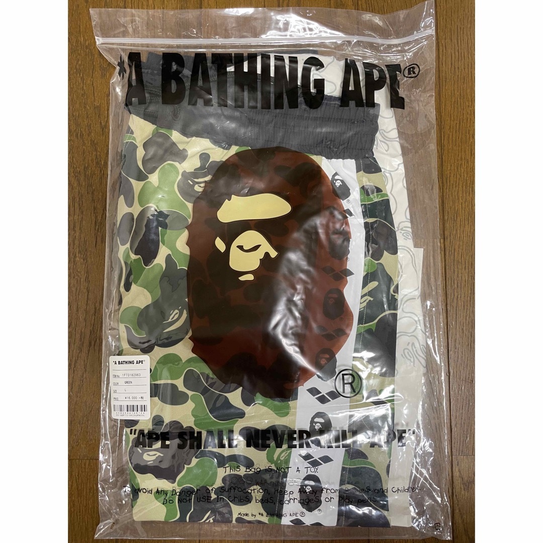 A BATHING APE  arenaコラボ水着