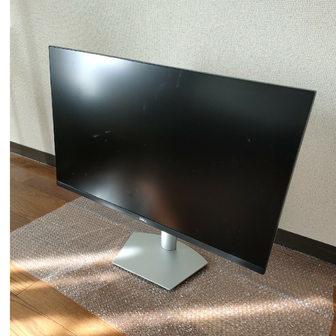 DELL(デル)のDELL S2722QC 27インチ 4K モニター ディスプレイ 中古美品 スマホ/家電/カメラのPC/タブレット(ディスプレイ)の商品写真