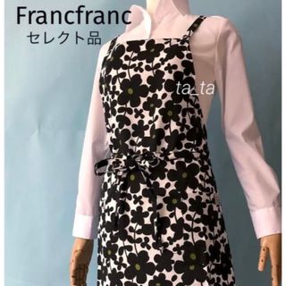 フランフラン(Francfranc)のフランフラン　エプロン　ブラック　花柄　黒　francfranc バッククロス(その他)