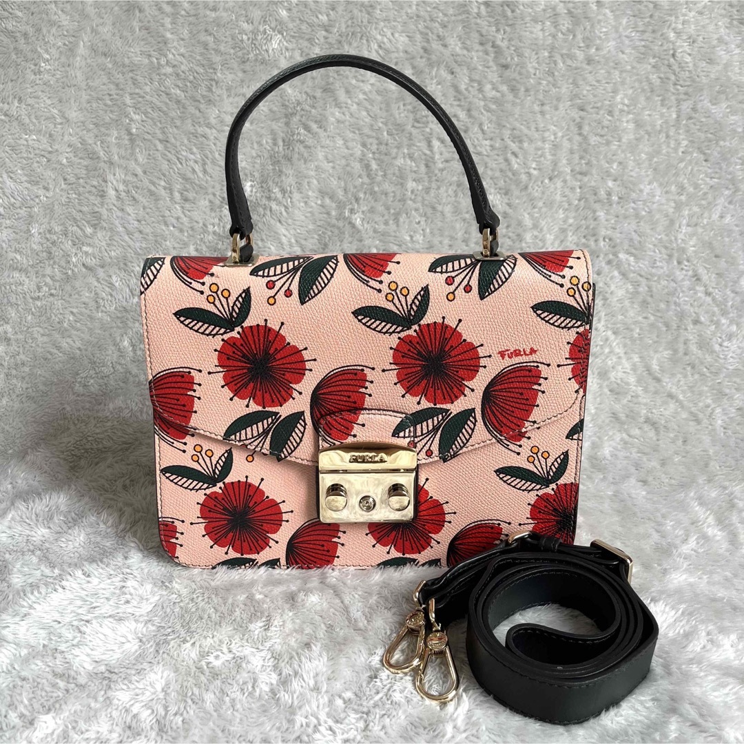 極美品】FURLA 2wayハンドバッグ メトロポリス 花柄 レザー - ハンドバッグ