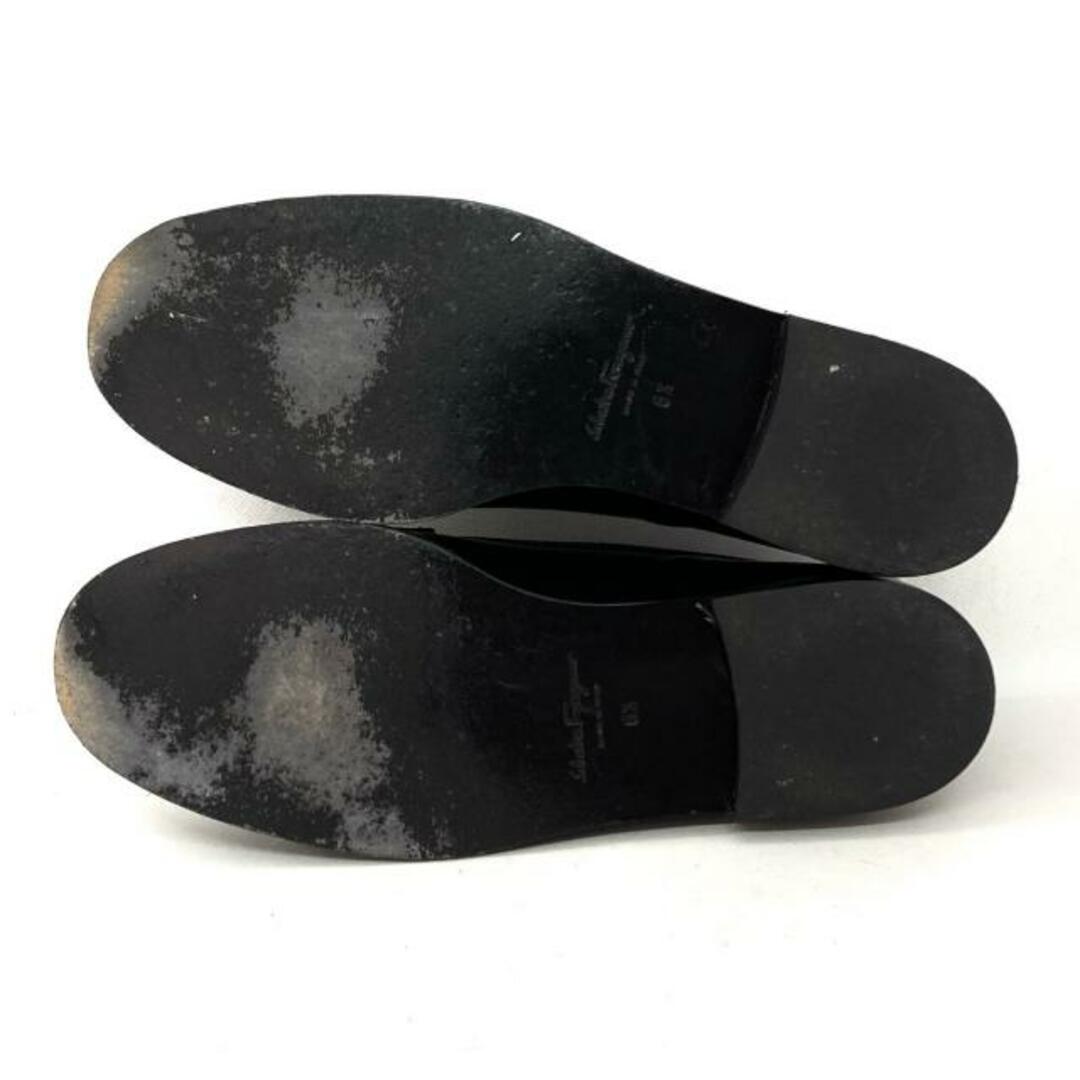 Salvatore Ferragamo(サルヴァトーレフェラガモ)のサルバトーレフェラガモ ローファー 黒 レディースの靴/シューズ(ローファー/革靴)の商品写真