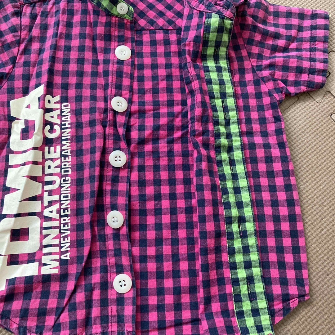 Takara Tomy(タカラトミー)の【トミカ】半袖　シャツ　100 キッズ/ベビー/マタニティのキッズ服男の子用(90cm~)(Tシャツ/カットソー)の商品写真