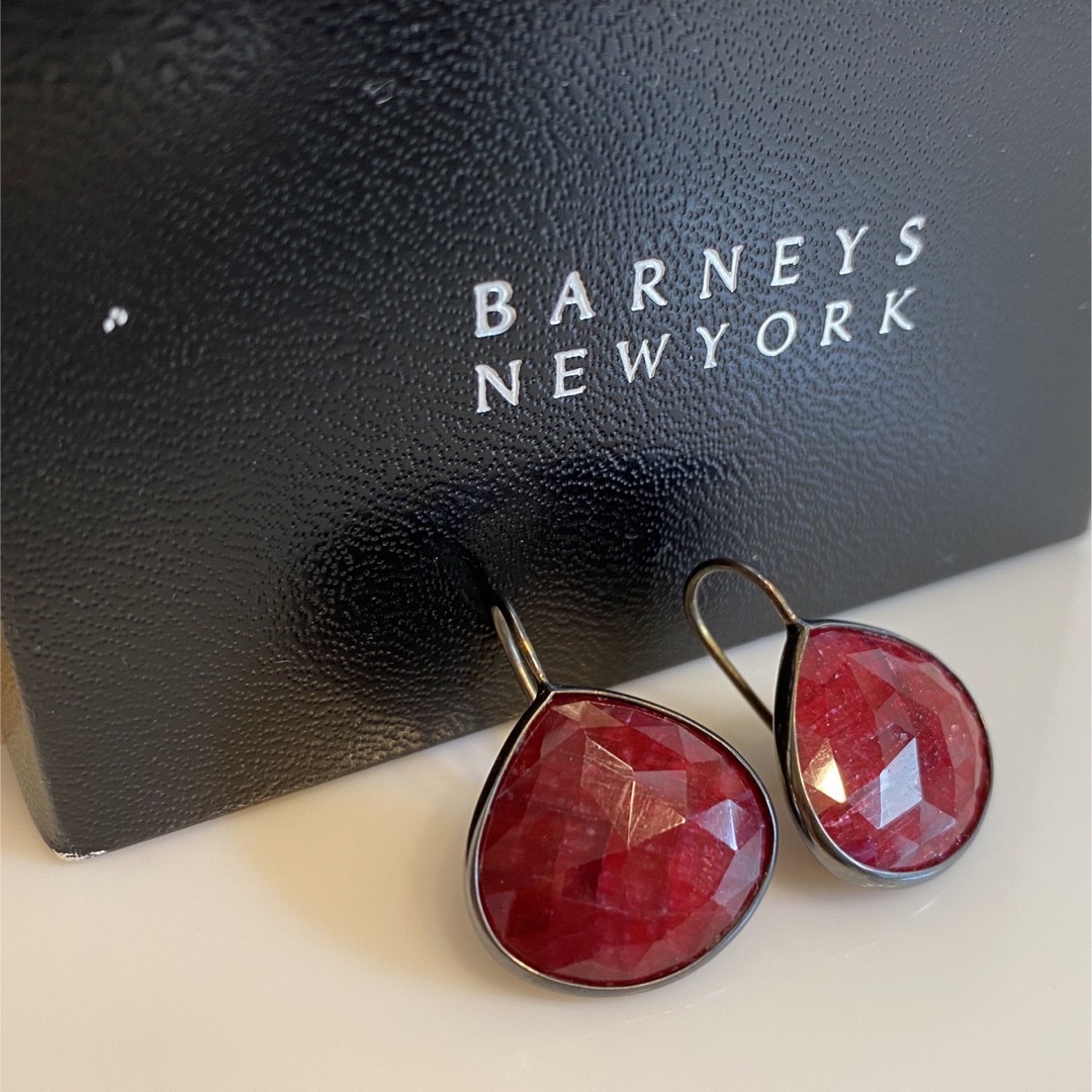 BARNEYS NEW YORK(バーニーズニューヨーク)のバーニーズニューヨーク購入⭐︎ラスール ルビードロップピアス レディースのアクセサリー(ピアス)の商品写真