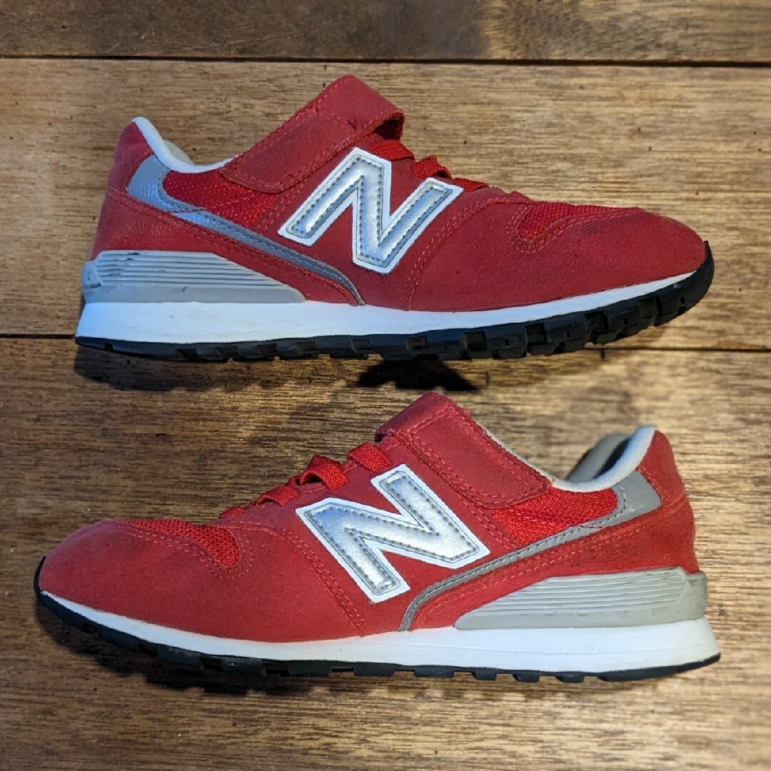 New Balance(ニューバランス)のニューバランス996 キッズスニーカー  サイズ22cm キッズ/ベビー/マタニティのキッズ靴/シューズ(15cm~)(スニーカー)の商品写真