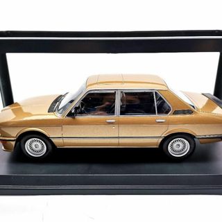 ミニカー ノレブ 1/18 BMW M535i ゴールドの通販 by Kei: プロフ必読