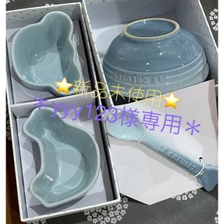 LE CREUSET - ル・クルーゼ パウダーピンク フラワーディッシュMの通販