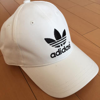 アディダス(adidas)のadidasキャップ(キャップ)