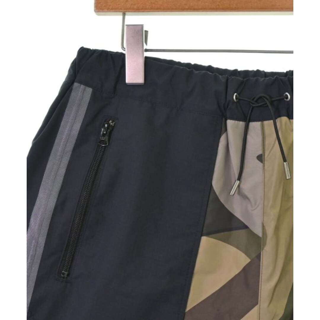 sacai サカイ ショートパンツ 2(M位) 黒xカーキx茶等(総柄) 【古着】 sacai サカイ ショートパンツ 2(M位) 黒xカーキx茶等(総柄) 【古着】