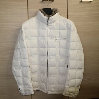 BURBERRY(ダウンジャケット ・ ホワイト/白色系)のフリマ BURBERRY(ダウンジャケット ・ ホワイト/白色系)のフリマ