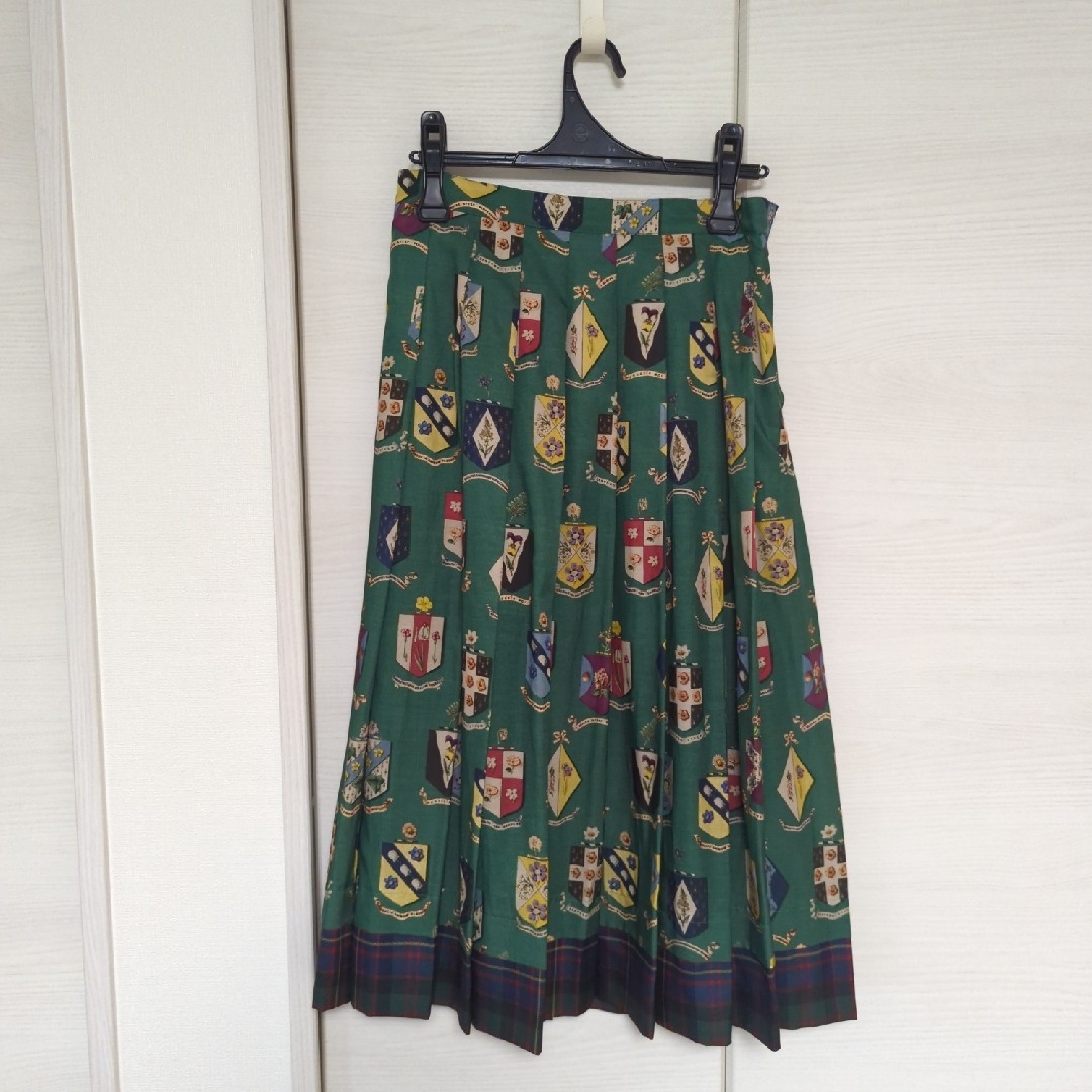 JaneMarple(ジェーンマープル)のJaneMarple flower crests スカート　新品 レディースのスカート(ロングスカート)の商品写真