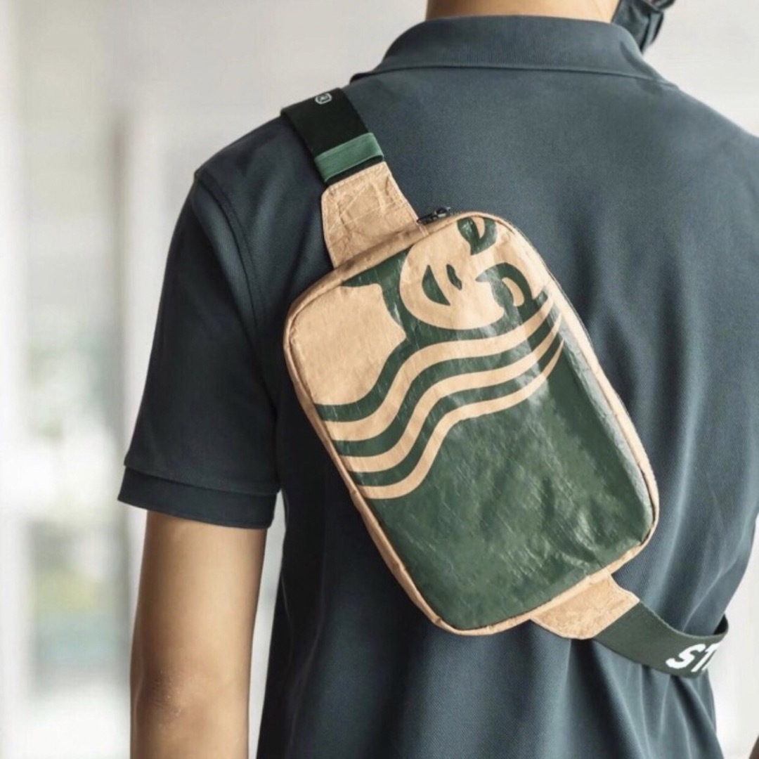 Starbucks(スターバックス)のstarbucks スタバ シンガポール ウエストポーチ リワード会員限定商品 レディースのファッション小物(ポーチ)の商品写真