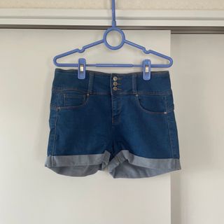 フォーエバートゥエンティーワン(FOREVER 21)のデニムショートパンツ　Ｌ(ショートパンツ)