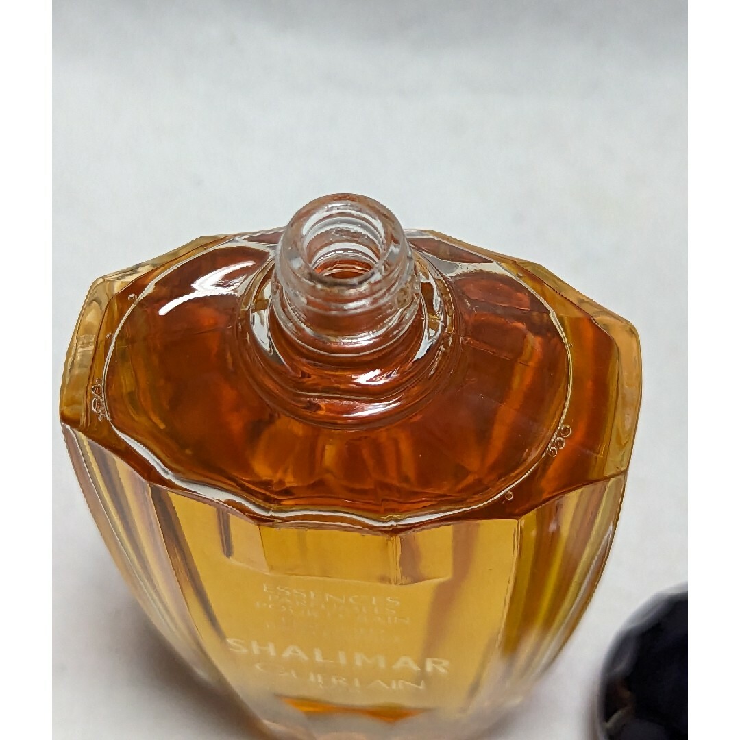 GUERLAIN(ゲラン)のゲランシャリマーパフュームドバスエッセンス100ml コスメ/美容のリラクゼーション(その他)の商品写真