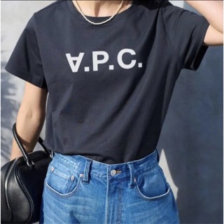 アーペーセー(A.P.C)の黒 A.P.C. V.P.C. アーペーセ ロゴTシャツ 男女兼用(Tシャツ(半袖/袖なし))
