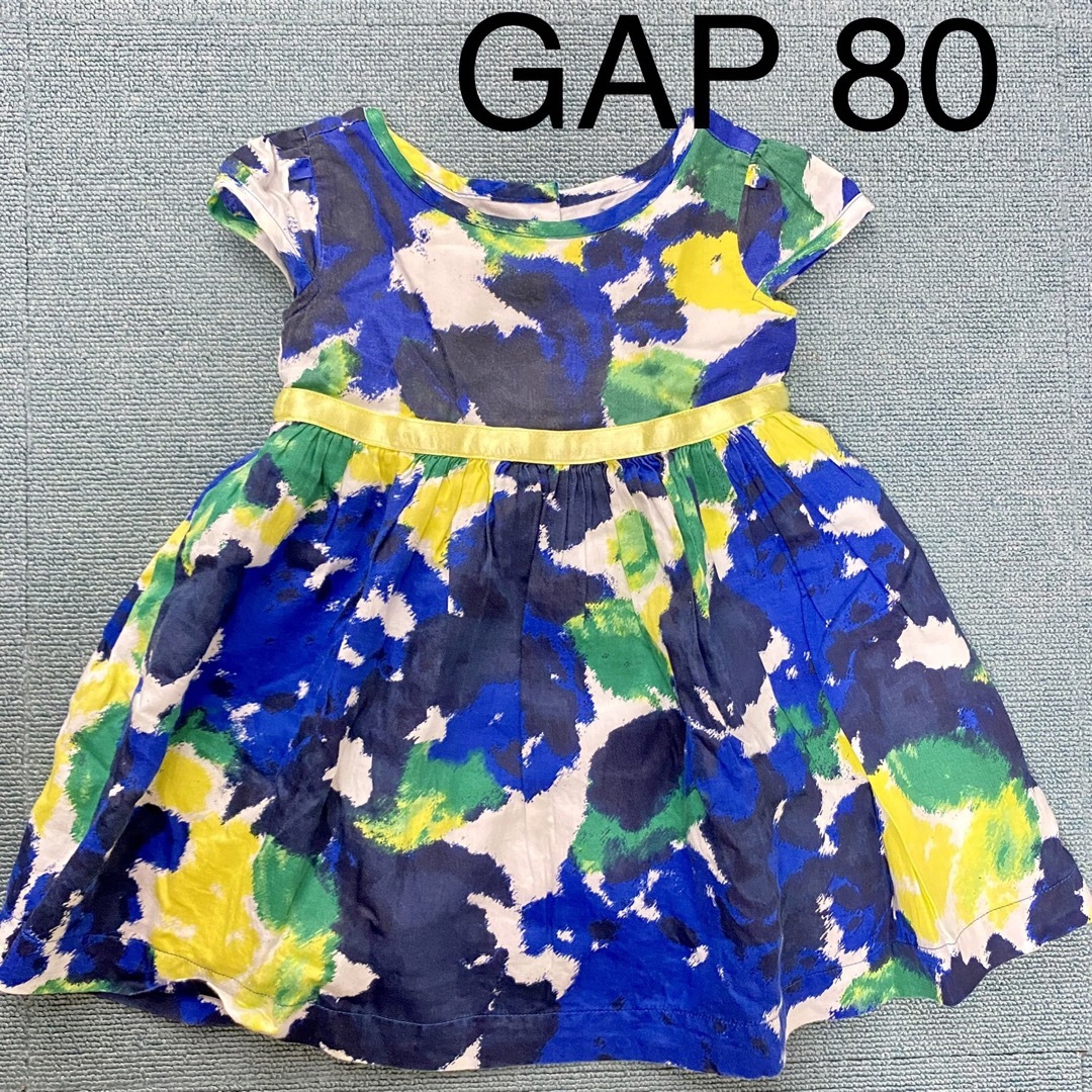 babyGAP(ベビーギャップ)のbaby GAP 水彩ブルー系ワンピース80 キッズ/ベビー/マタニティのベビー服(~85cm)(ワンピース)の商品写真