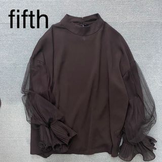 フィフス(fifth)のfifth シースルーカットソートップス袖フリル黒(カットソー(長袖/七分))